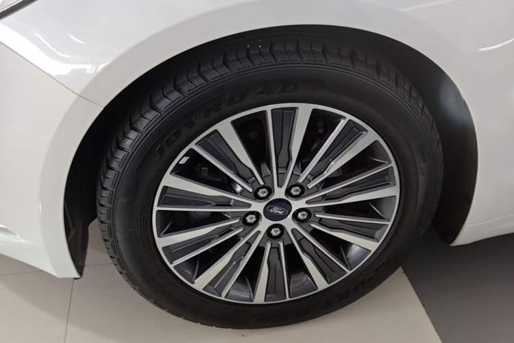 Used Ford Mondeo 2017 EcoBoost 180 Luxury Model
