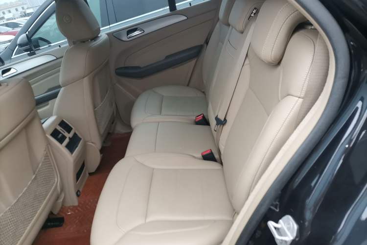 Used Mercedes-Benz M-Class 2015 ML 320 4MATIC