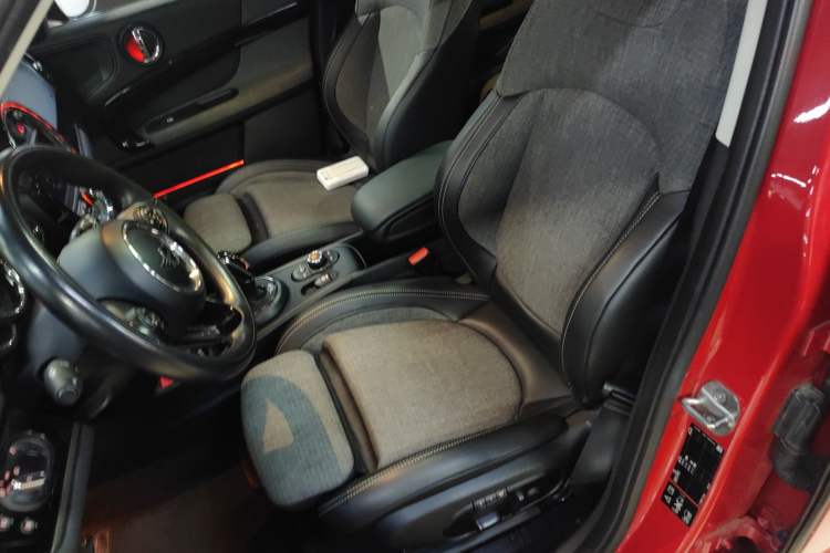 Used MINI Countryman 2019 1.5T COOPER ALL4 Classic Weekend Travel Edition
