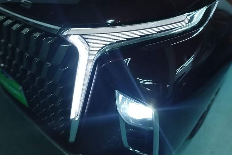 Used SAIC MAXUS G90 2022 2.0T Xingyun Seven-Seater Version Left Front Headlight