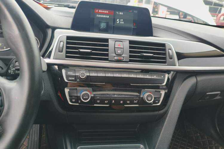 Used BMW 3 Series 2018 320Li Fashion Model
