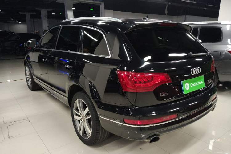 Used Audi Q7 2014 35 TFSI quattro Ambition model
