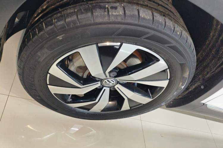 Used Volkswagen Tayron 2022 330TSI Two-Wheel Drive Luxury Smart Connectivity Version Exterior 4