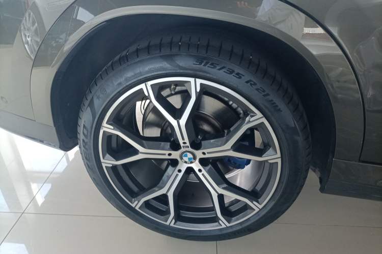 Used BMW X6 2020 xDrive40i Luxury Model with M Sport Package