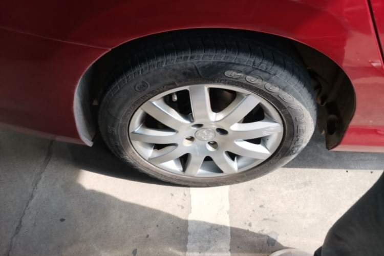 Used Peugeot 308 2014 Enjoyment Edition Classic 1.6L Automatic Fashion Model Right Rear Wheel Hub