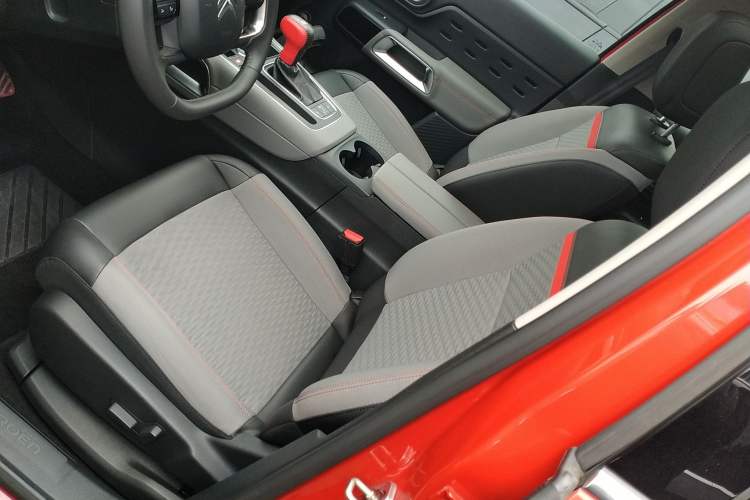 Used Citroen C5 AIRCROSS 2017 350THP Fashion Edition Left Front Seat