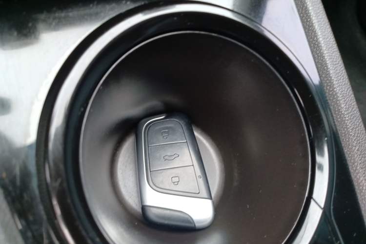 Used Chery Little Ant 2022 Sweet Pink Edition Half-Sugar Version Lithium Iron Phosphate 30 kW 301 km