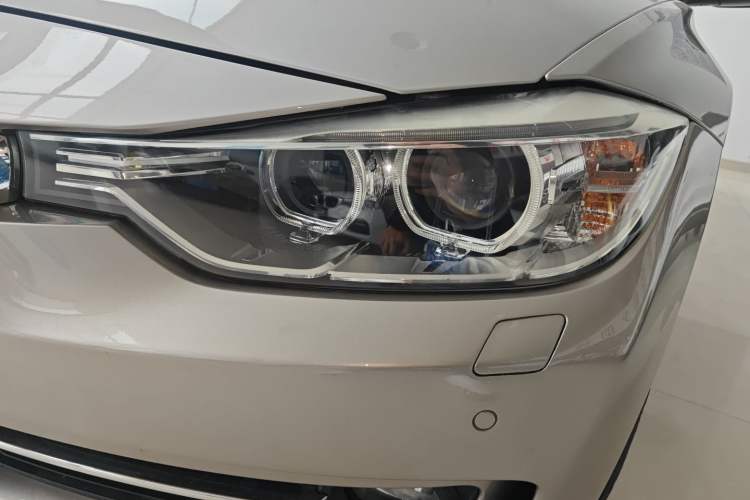 Used BMW 3 Series 2015 320Li Luxury Edition Fashion Model
