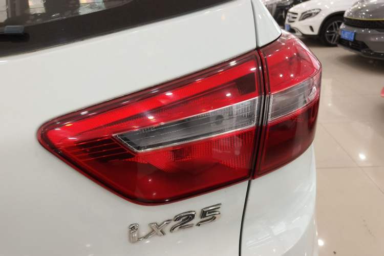 Used Hyundai ix25 2015 1.6L Automatic Two-Wheel Drive Fashionable GS Model Right Rear Taillight
