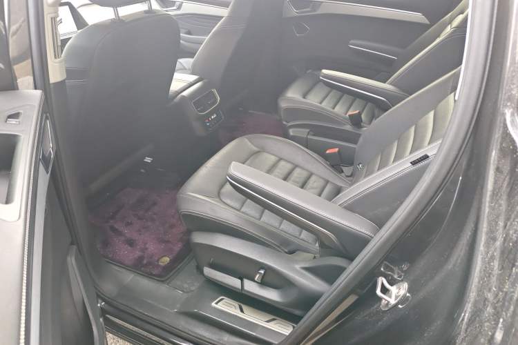 Used Volkswagen Talagon 2023 Facelift 380TSI All-Wheel-Drive Luxury Jiajing Pro 6-Seater Left Rear Seat