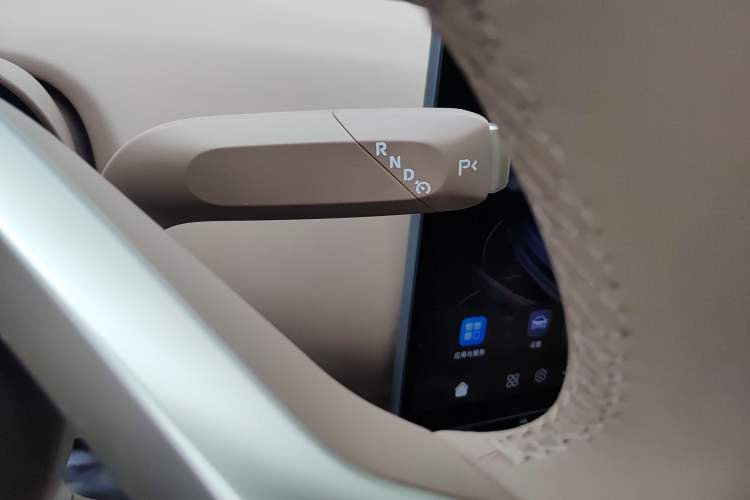 Used Avatr 12 2025 Updated Ultra All-Electric Four-Wheel Drive Gear Lever