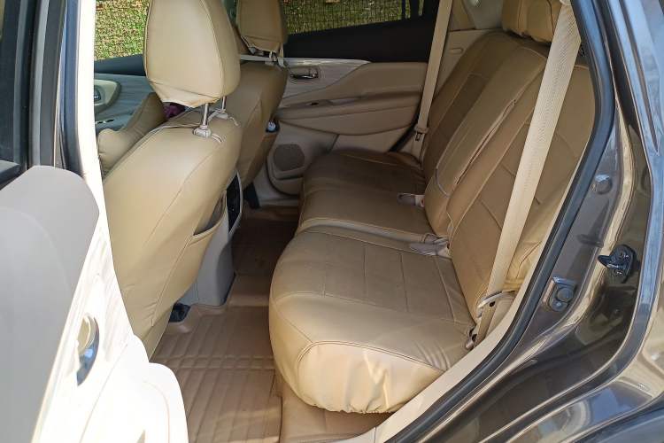 Used Nissan Murano 2015 2.5L XE Two-Wheel-Drive Elite Edition
