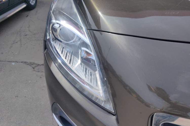 Used Peugeot 3008 2013 2.0L Automatic Trend Edition Right Front Headlight