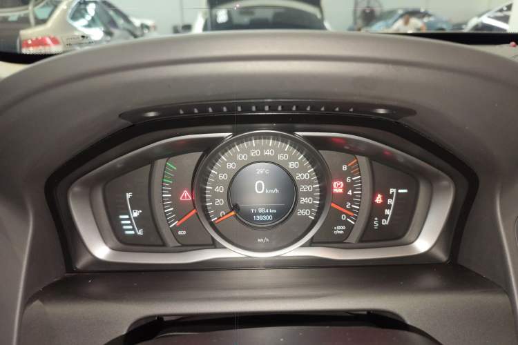 Used Volvo XC60 2015 T5 Smart Upgrade Model
