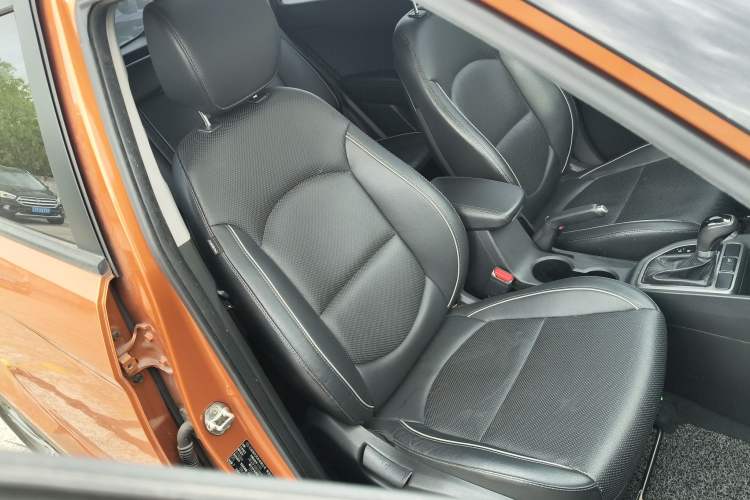 Used Hyundai ix25 2015 1.6L Automatic Two-Wheel Drive Smart GLS Trim Right Front Seat