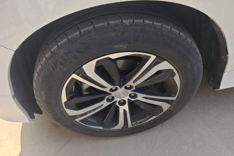 Used Honda UR-V 2017 370TURBO 2WD Prestige Edition China V Exterior 4