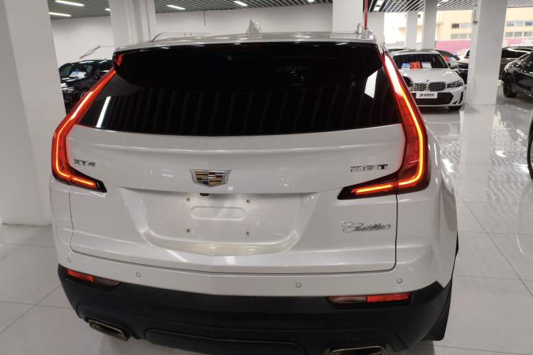 Used Cadillac XT4 2018 28T Two-Wheel Drive Tech Version Rear