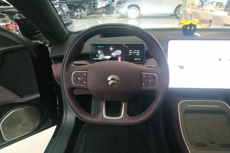 Used Nio ET5T 2025 75 kWh Touring Steering Wheel