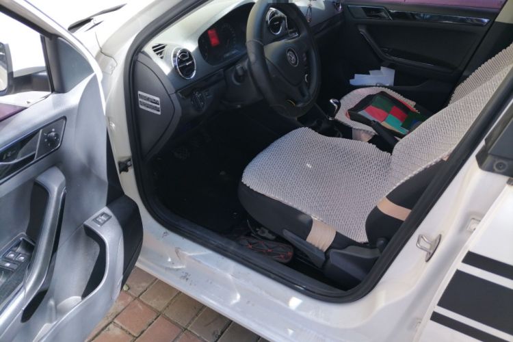 Used Volkswagen Jetta 2017 1.5L Manual Fashion Edition Driver Seat