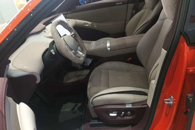 Used Xiaomi Auto YU7 2025 Ultra-Long Range Rear-Wheel Drive Version Left Front Seat