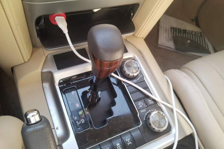 Used Toyota Land Cruiser  Gear Lever