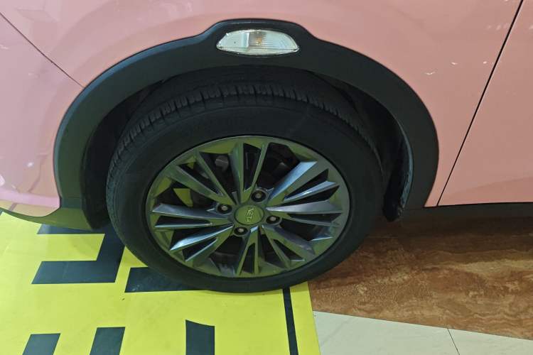 Used NETA V 2021 Witch Edition Exterior 4