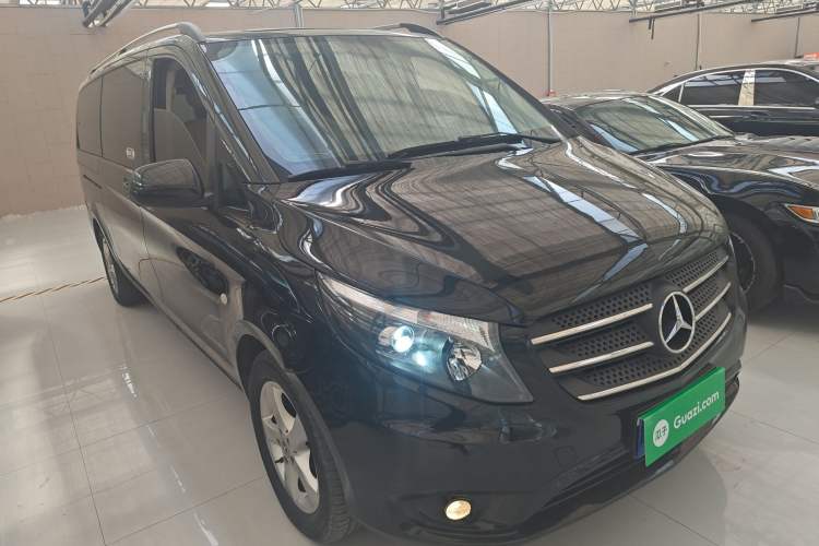 Used Mercedes-Benz Vito 2018 2.0T Elite Version 7 Seats China VI Emission Standard
