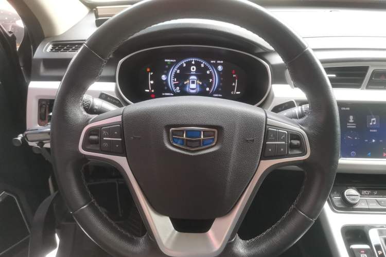 Used Geely Auto Emgrand X7 Sport 2018 1.8TD Automatic Two-Wheel Drive Smart Connect 4G Internet Edition