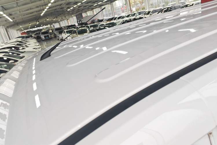 Used Wuling Yangguang 2024 300km Comfort Version with Sealed Windows 60kW Roof