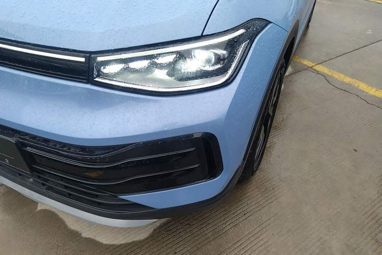 Used Volkswagen Tharu 2025 NewRui 300TSI Prestige Edition
