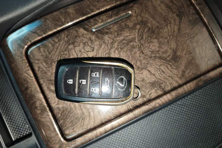 Used Toyota Vellfire 2023 Crown Dual-Engine 2.5L HV Prestige Edition