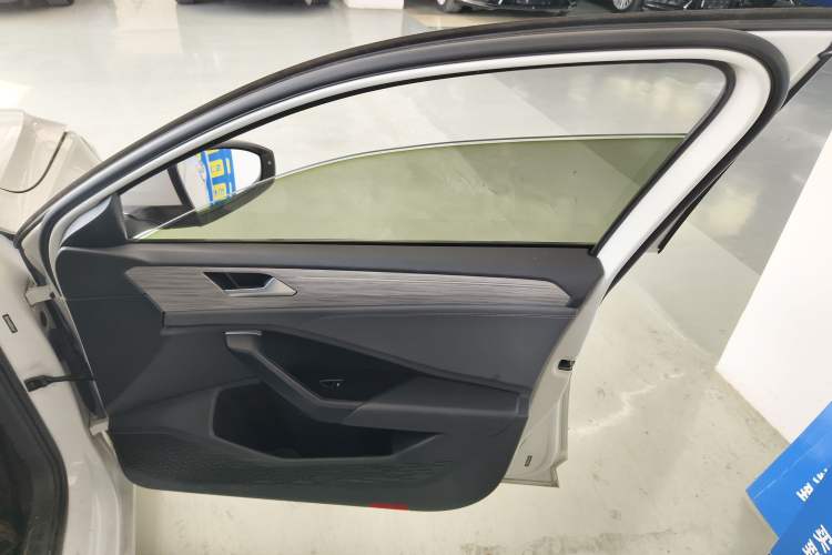 Used Volkswagen Sagitar 2023 200TSI DSG Excellence Edition