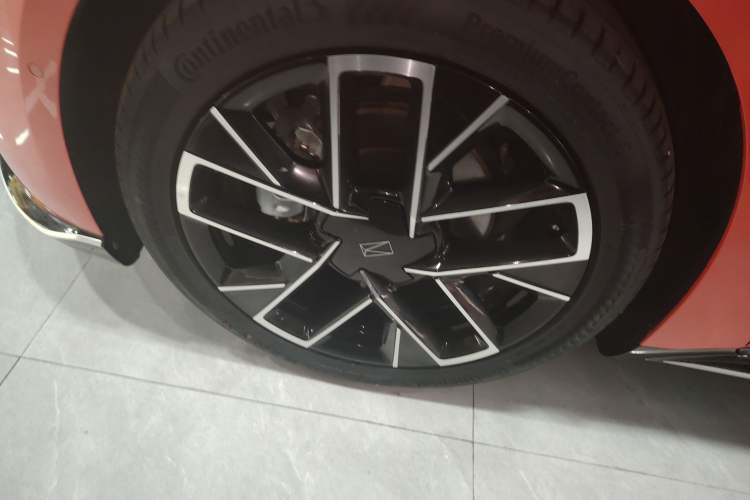 Used Avatr 06 2025 Pro Range-Extended Edition Left Front Wheel Hub