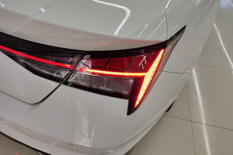 Used Hyundai Elantra 2022 1.5L CVT LUX Prestige Edition