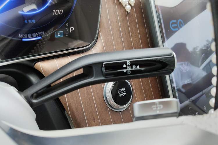 Used Mercedes-Benz EQE 2022 350 Luxury Edition Gear Lever