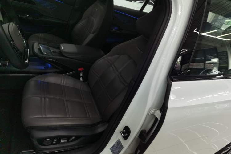 Used Hongqi EH7 2024 820 Pro Left Front Seat