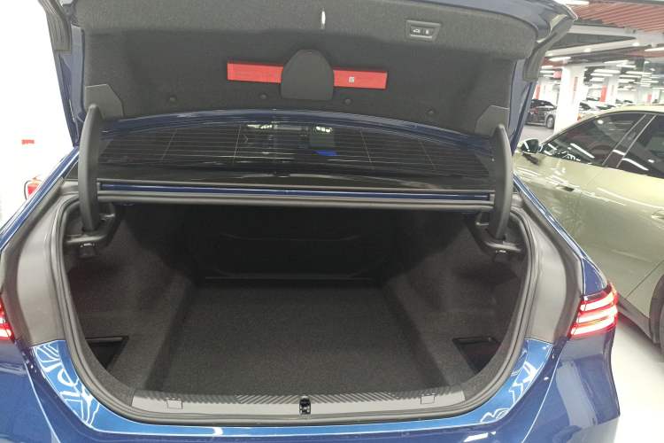 Used BMW 5 Series 2024 530Li Luxury Package Premium Edition