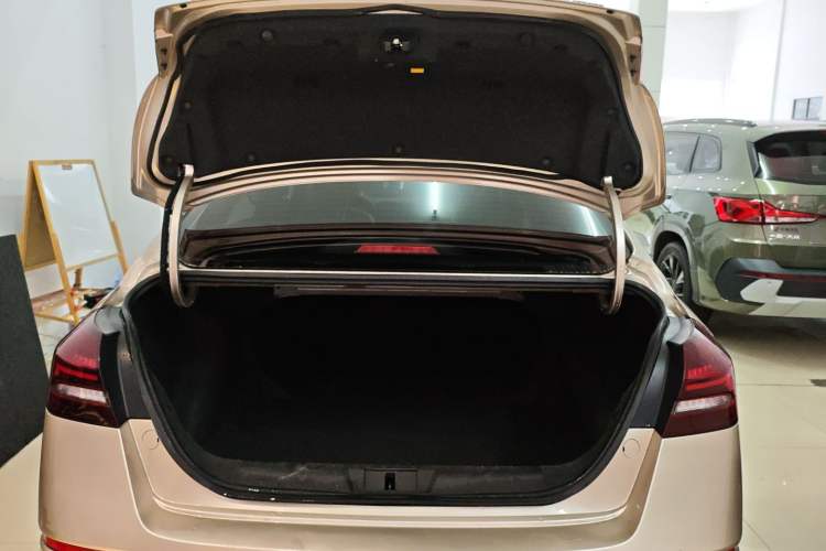 Used Geely Auto Emgrand 2021 UP 1.5L Manual Luxury Model