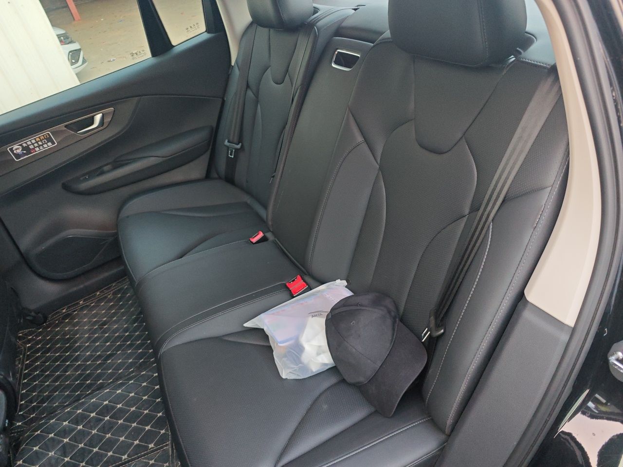 Hongqi E-QM5 2024 450km Range Commuter Version — снимка 17