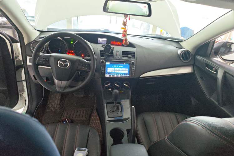 Used Mazda Mazda 3 2015 Hatchback 1.6L Automatic Elite Model
