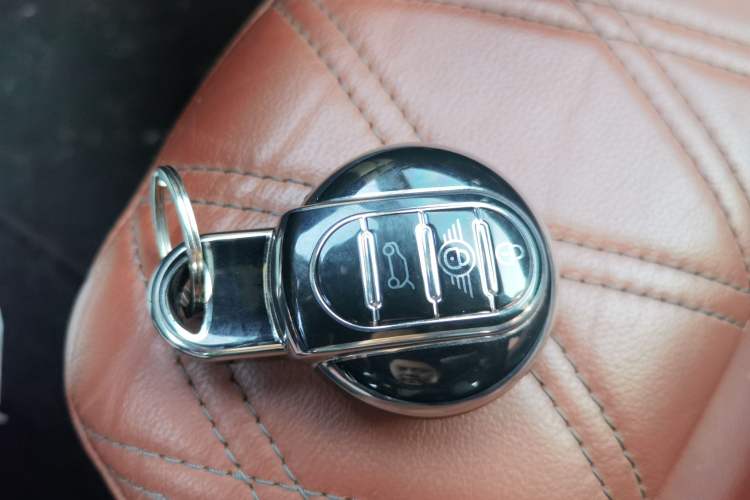 Used MINI MINI 2020 1.5T COOPER CABRIO Artist
