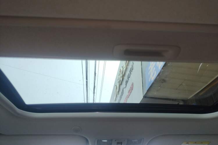 Used Kia kx1 Stonic 2021 1.4L CVT Sunroof Model