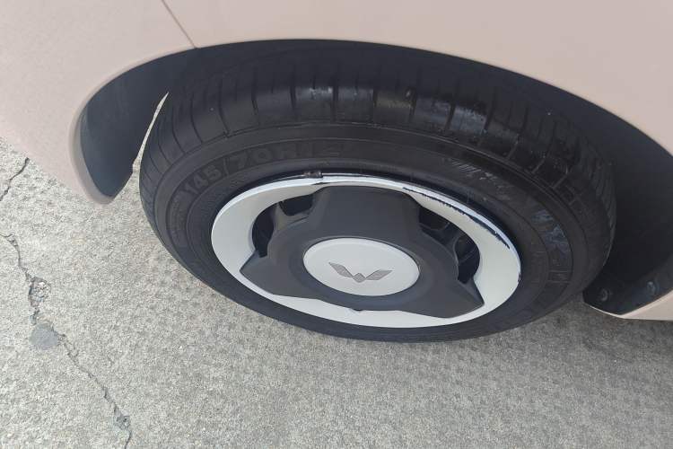 Used Wuling Hongguang MINIEV 2022 Macaron Premium Model – Lithium Ternary Battery