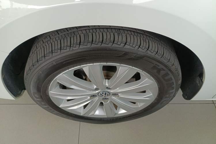 Used Volkswagen Bora 2019 Facelift Bora·Legend 1.5L Automatic Fashion Edition China VI Standard Left Front Wheel Hub