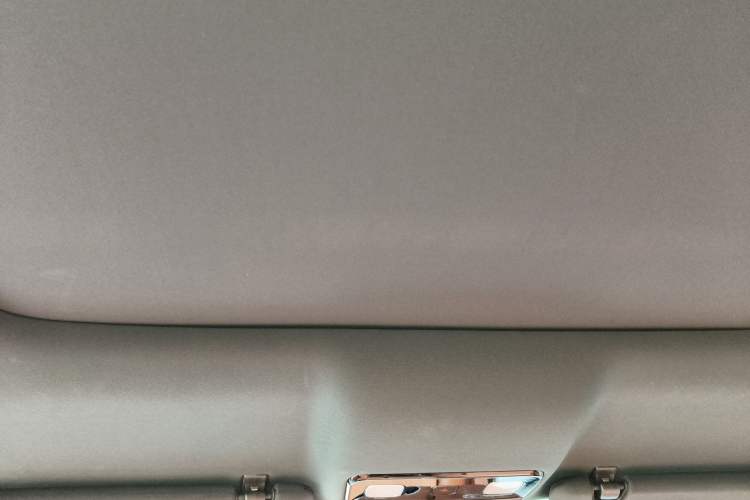 Used Li Auto L8 2023 Pro Model
