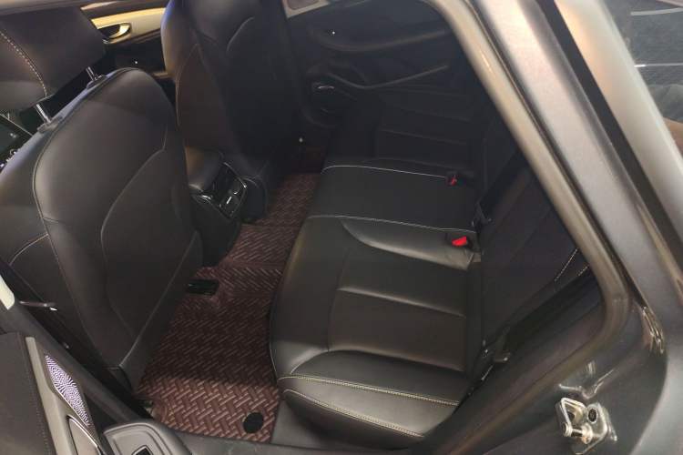 Used Roewe i6 MAX 2020 300TGI Automatic "Swell Cool Smart Drive" Edition
