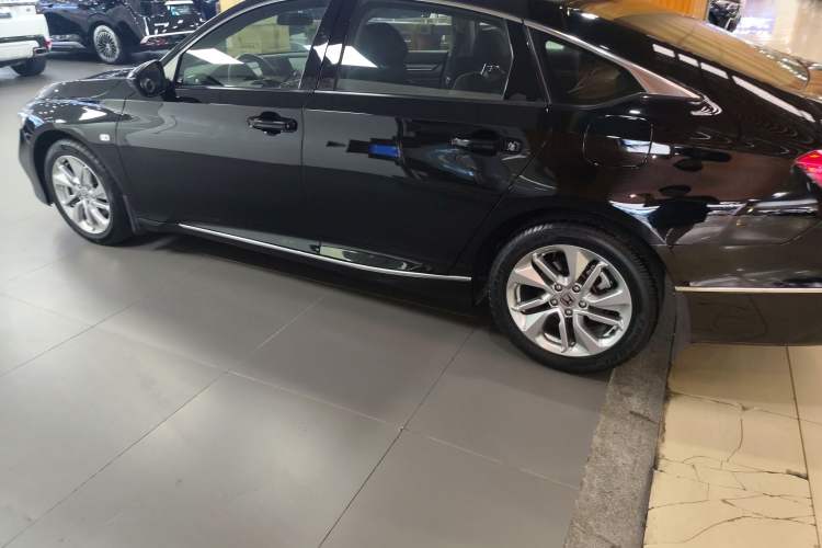 Used Honda Accord 2018 230TURBO Comfort Version National V Left Side