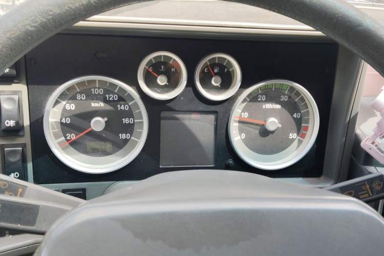 Used Iveco Daily 2012 2.5T-A35 Logistics Version 1 Mid-Roof
