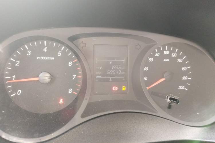 Used Wuling Hongguang PLUS 2019 1.5T Manual Standard Edition 5 Seats
