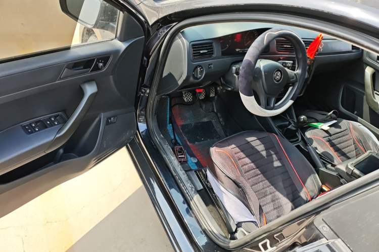 Used Volkswagen Santana 2016 1.4L Manual Fashion Edition Driver Seat